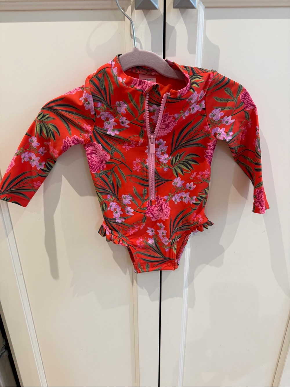 Old navy 6-9m Long-Sleeve Floral Rash Guard Swimsuit - Red